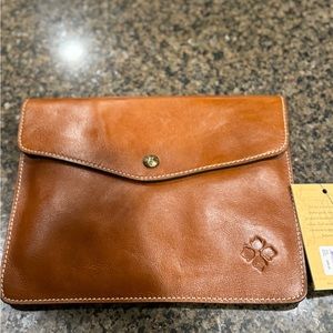 Patrica Nash wristlet new